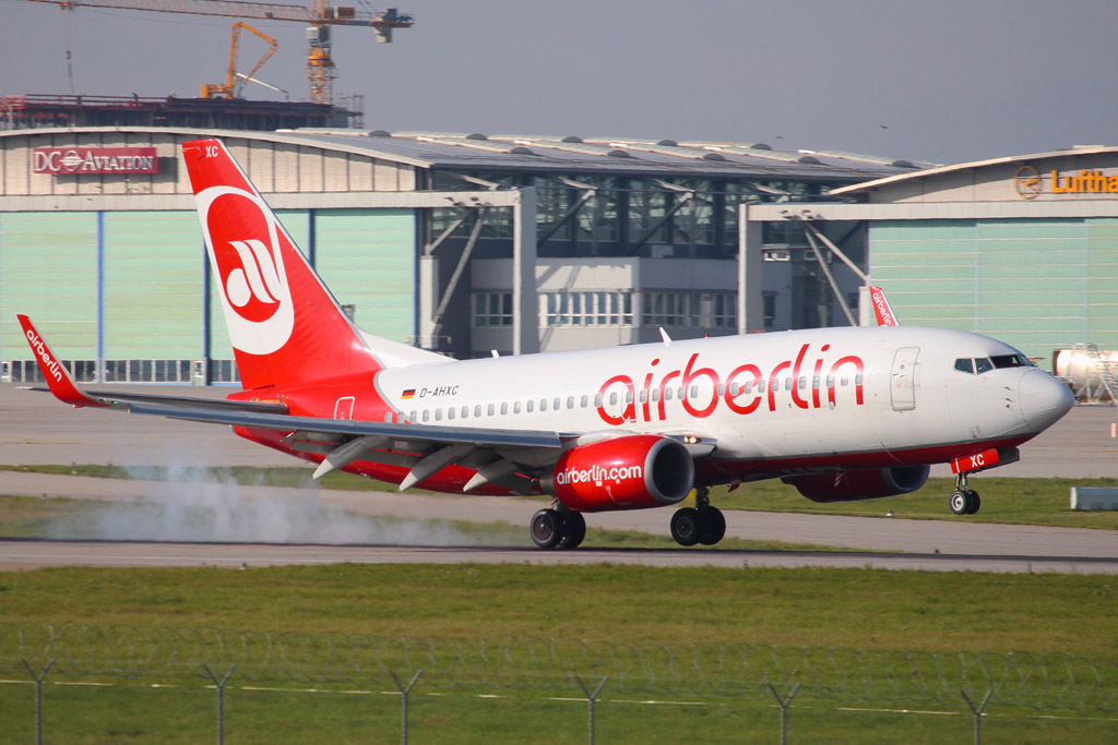 AIB B737 (D-AHXC).jpg
