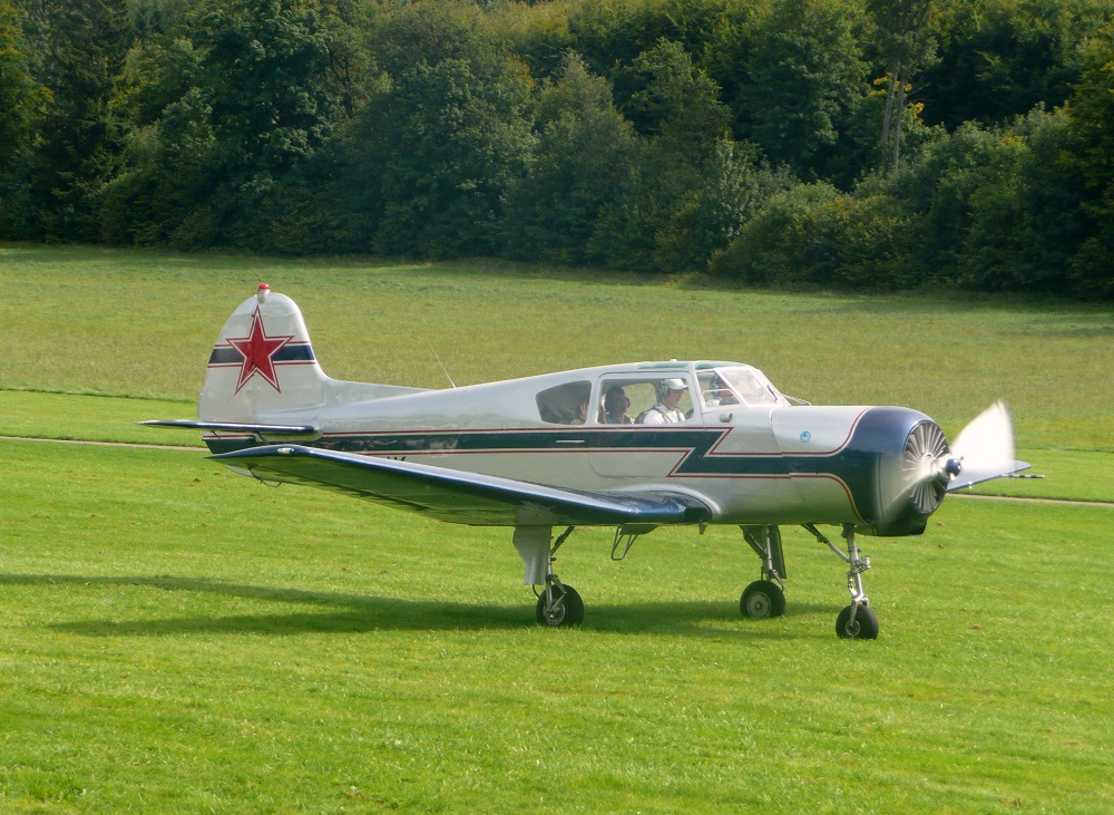Yak52