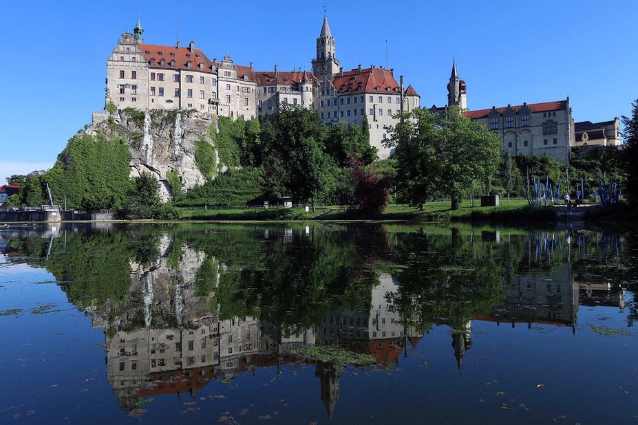 Schloss Sigmaringen.jpg (1.14 MiB) 34472 mal betrachtet Schloss Sigmaringen.jpg