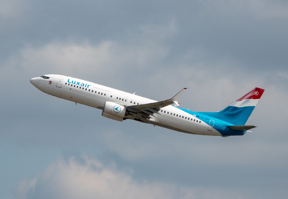LX-LBA Luxair 737-8C9(WL)