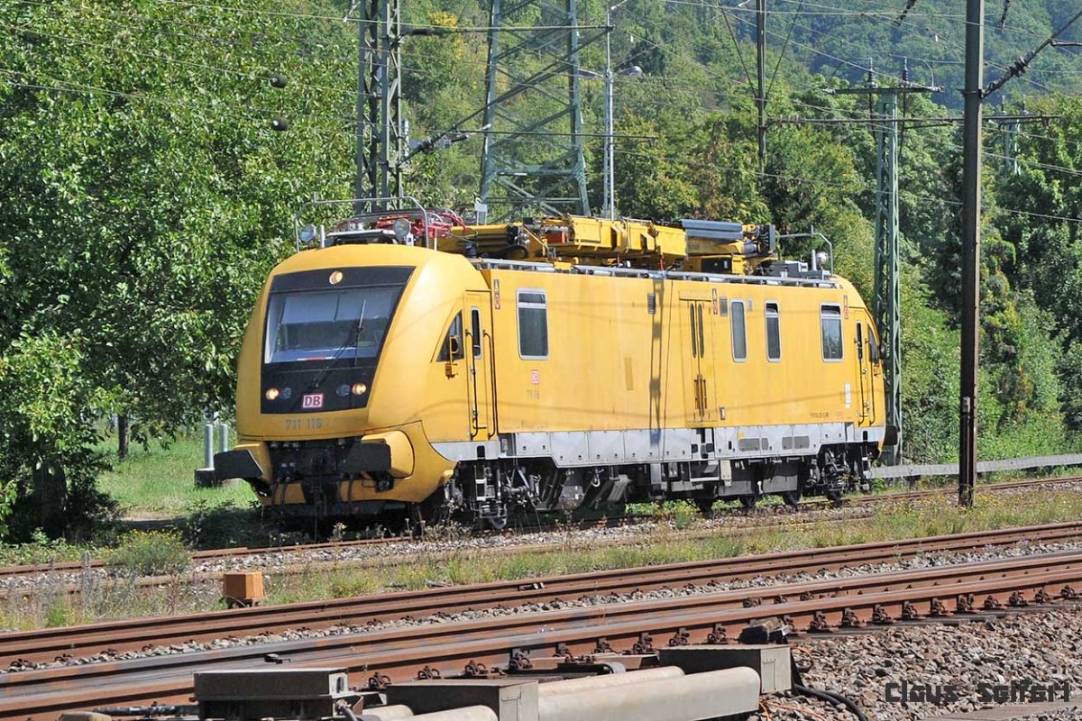 711 116 (436 058-8).jpg