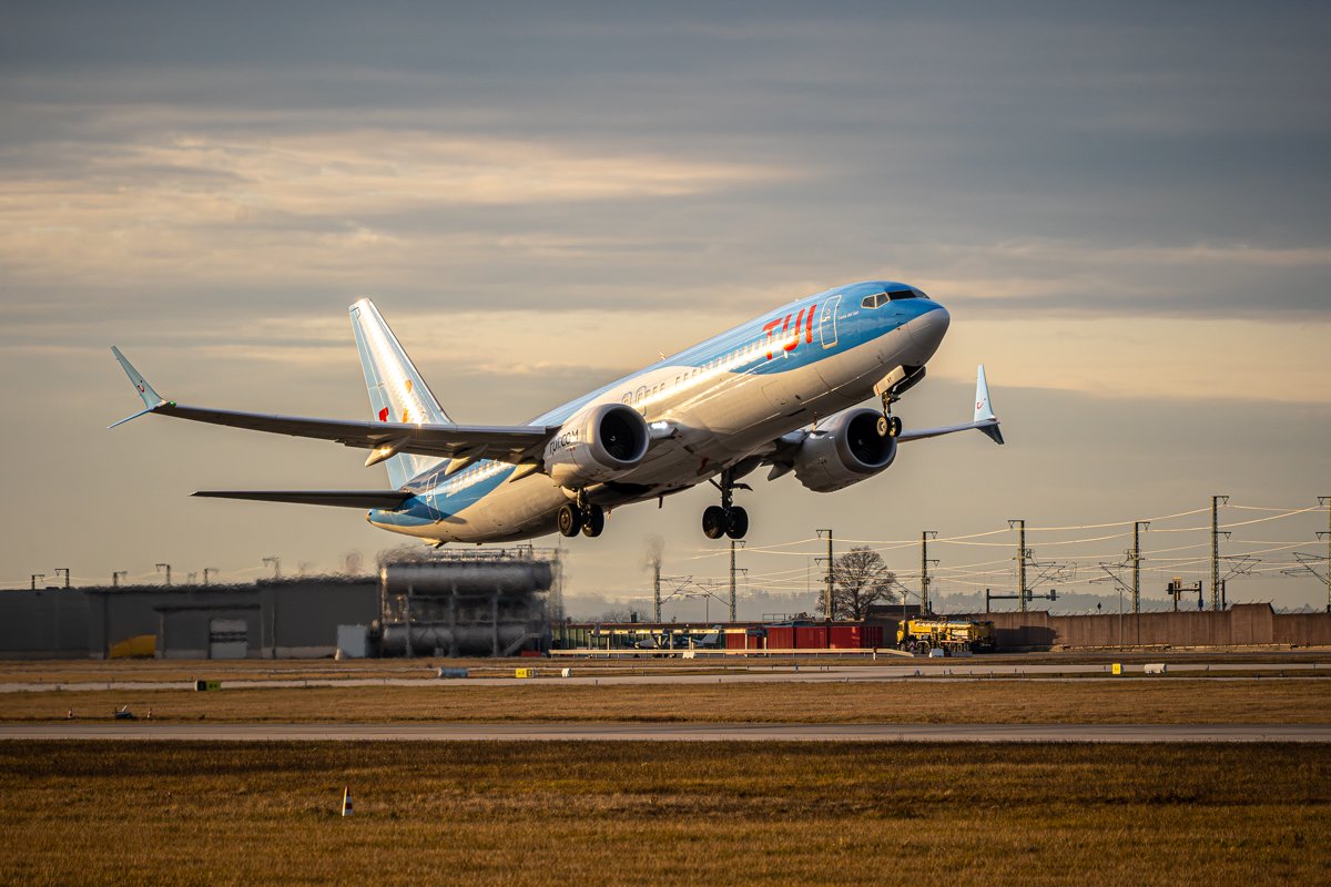 B737-MAX8, D-AMAY, TUI