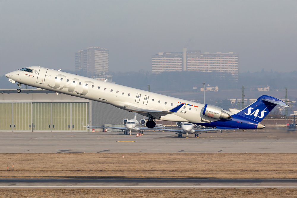 Scandinavian Airlines (CityJet) / EI-HSF / Bombardier CRJ-900LR