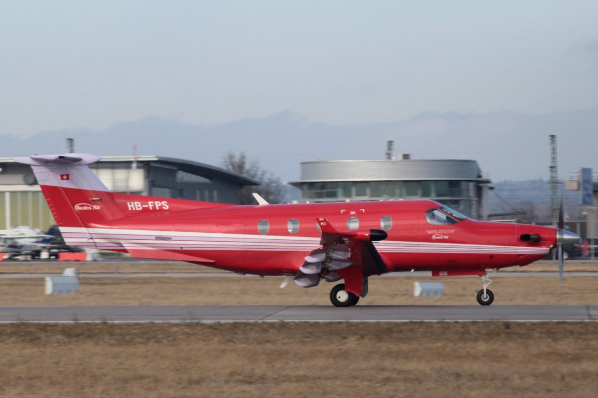 HB-FPS        Pilatus PC-12/45        Redex Air AG