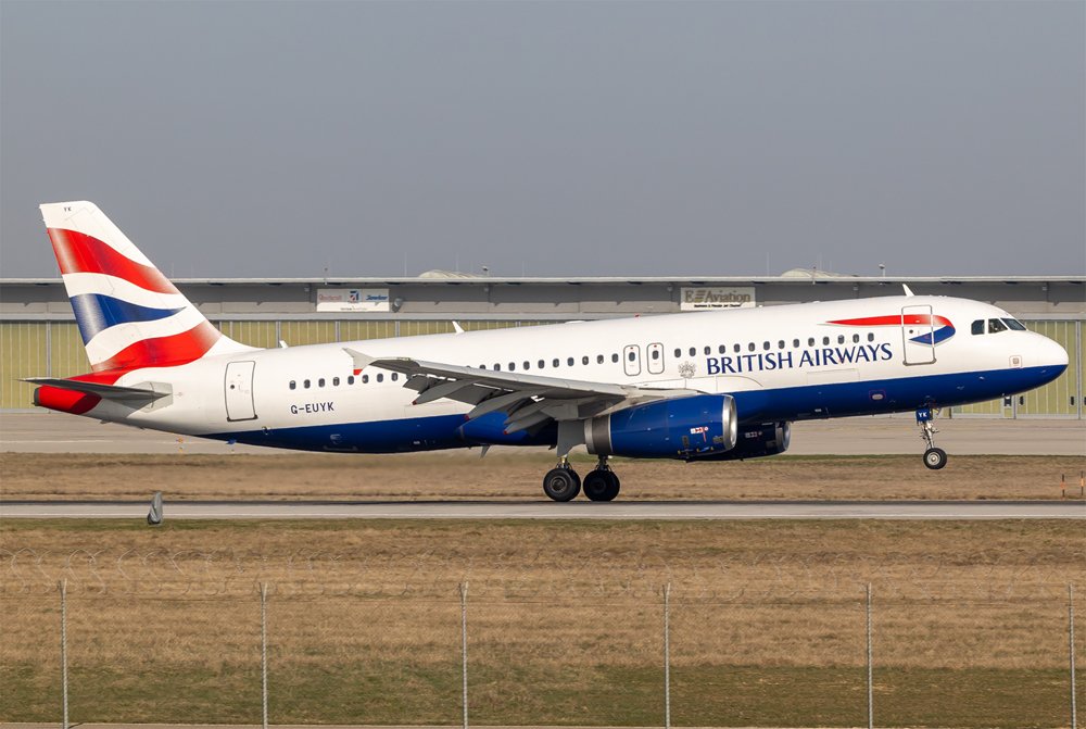 British Airways / G-EUYK / Airbus A320-232