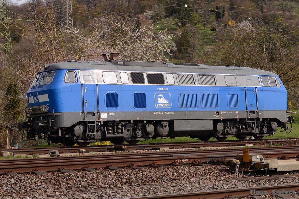 218 412-5 (218 058-9).jpg