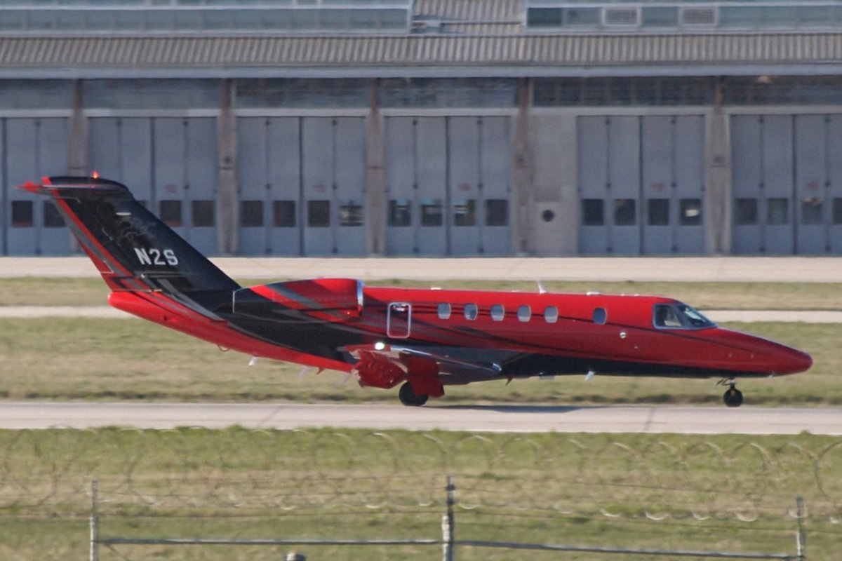N2S         Cessna 525C Citation Jet 4