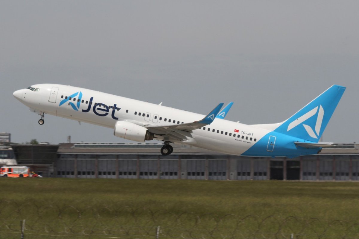 TC-JGT          737-8F2      AJet
