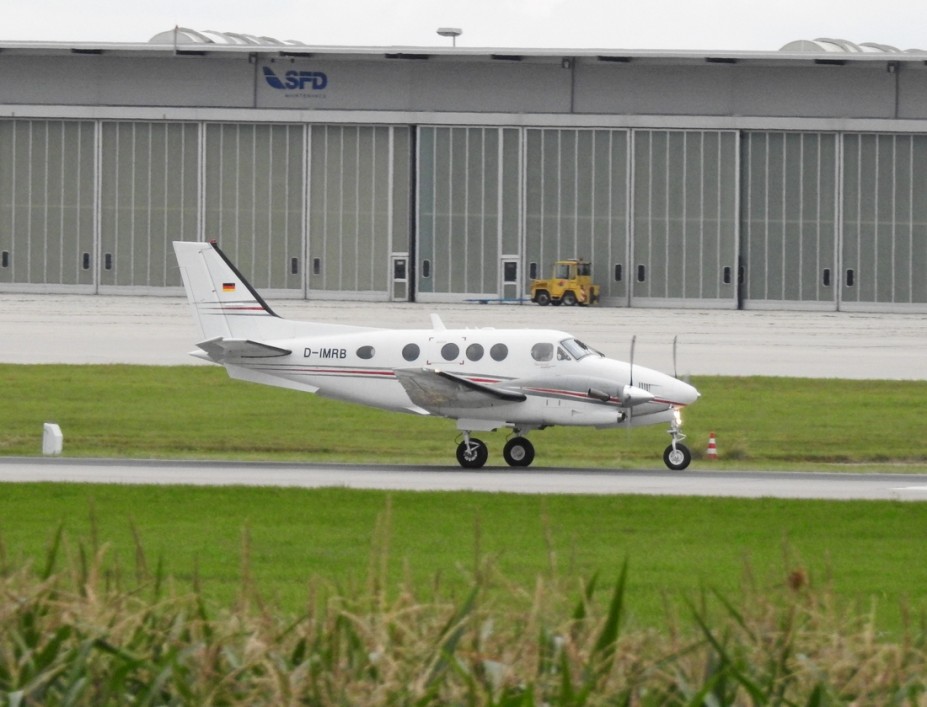 EFD Eisele Flugdienst<br />Beech C90GTI King Air<br />D-IMRB (c/n LJ-1900)
