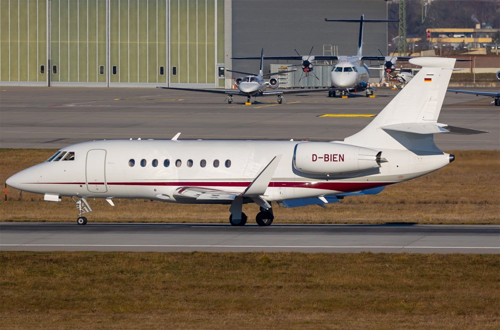 DC Aviation / D-BIEN / Dassault Falcon 2000