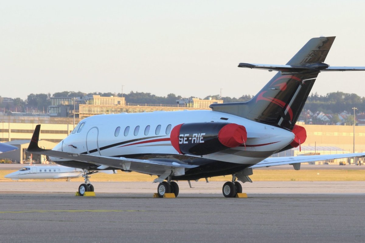 SE-RIE       Hawker 900XP      Grafair